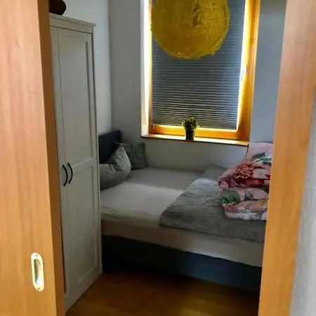 Schoene Im Zentrum Von Apartment